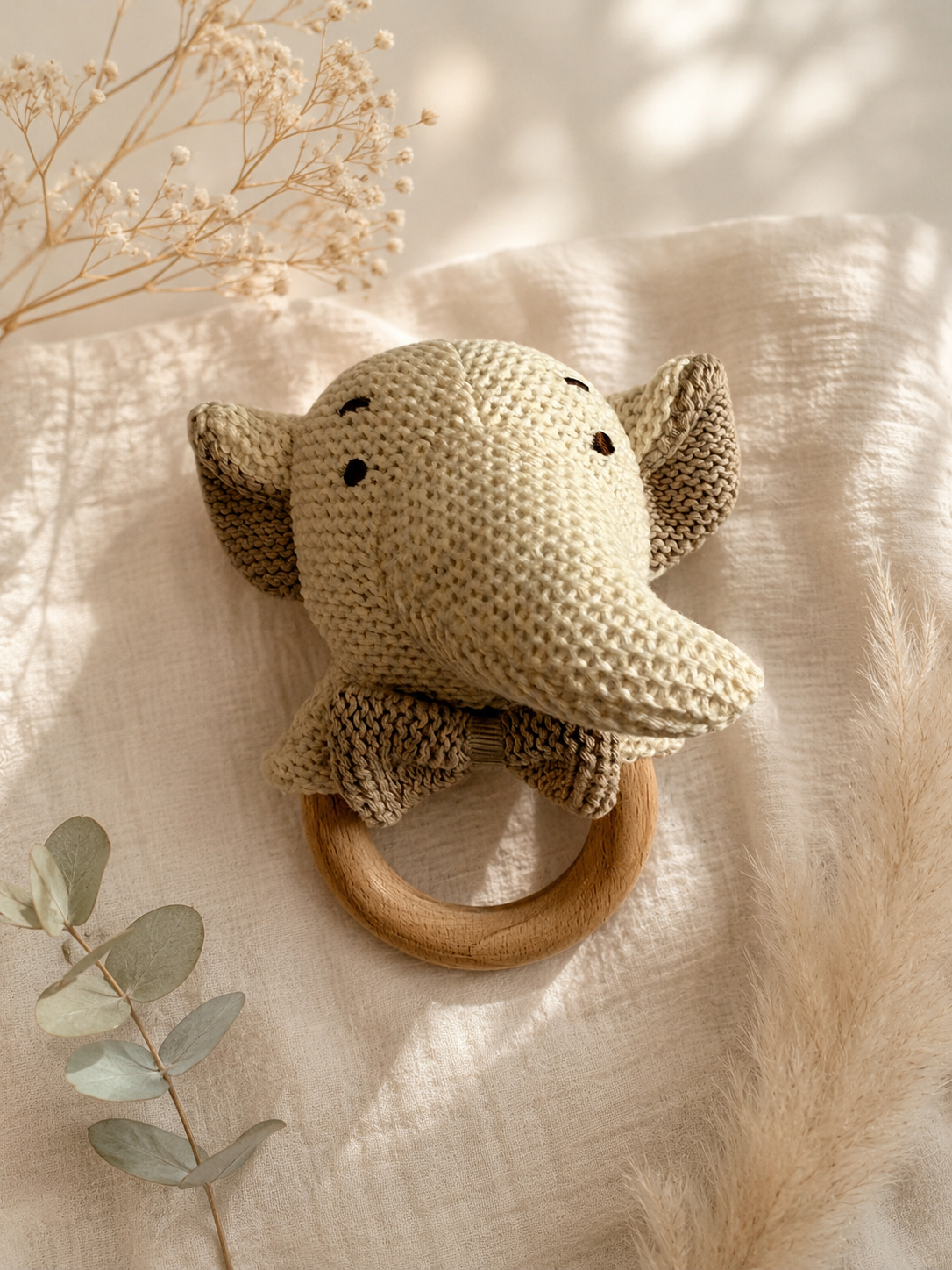 Babyrassel Elefant Wollweiß