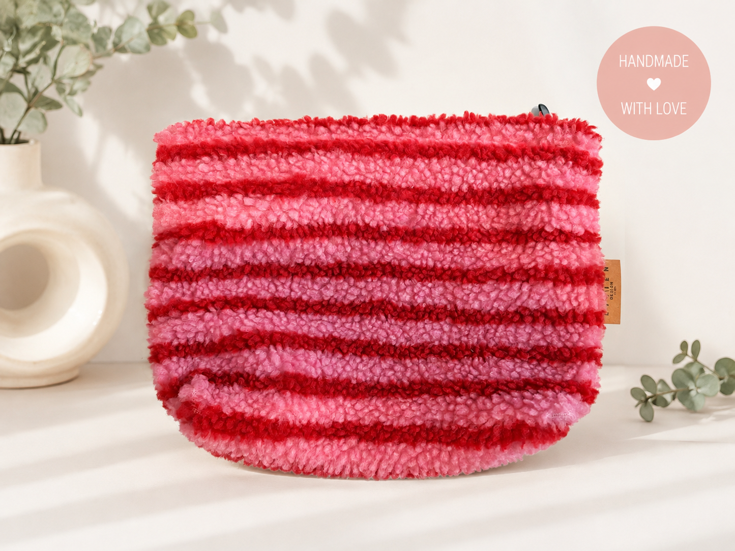 Kosmetiktasche Flauschige Make-up-Tasche / Rot-Rosa gestreift
