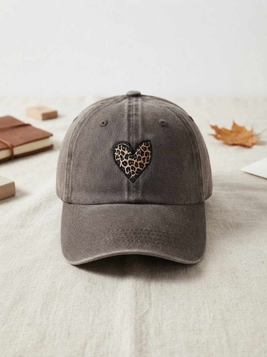 Baseball Cap „Leopard Heart“ – Vintage Taupe