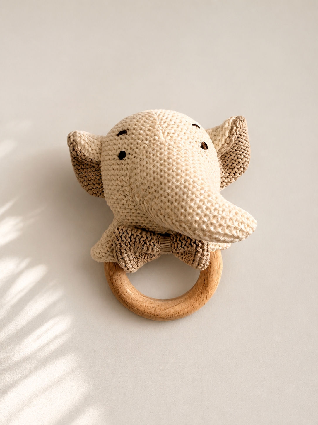 Babyrassel Elefant Wollweiß